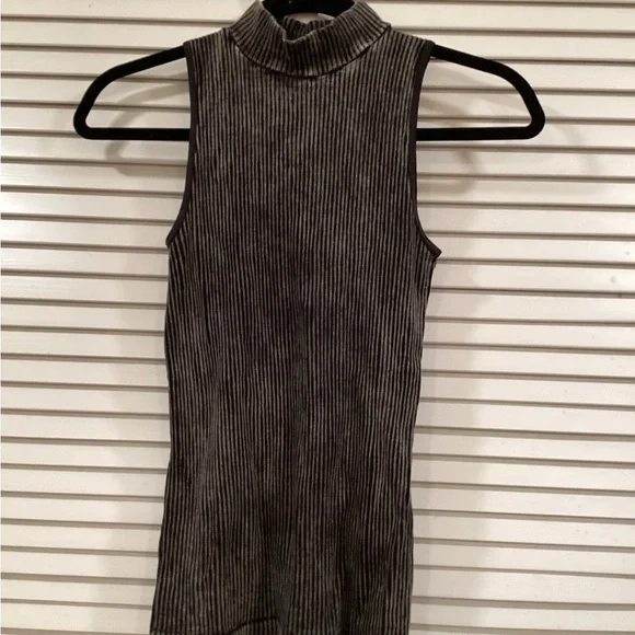 Free People No Looking Back Washed Cami Charcoal Ribbed Tank Top - Picture 3 of 5